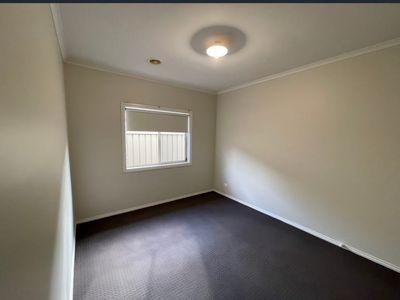 16 CASTLETON STREET, Wodonga