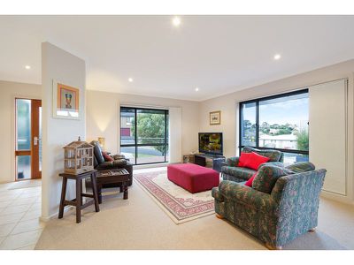 2 Elizabeth Parade, Tura Beach