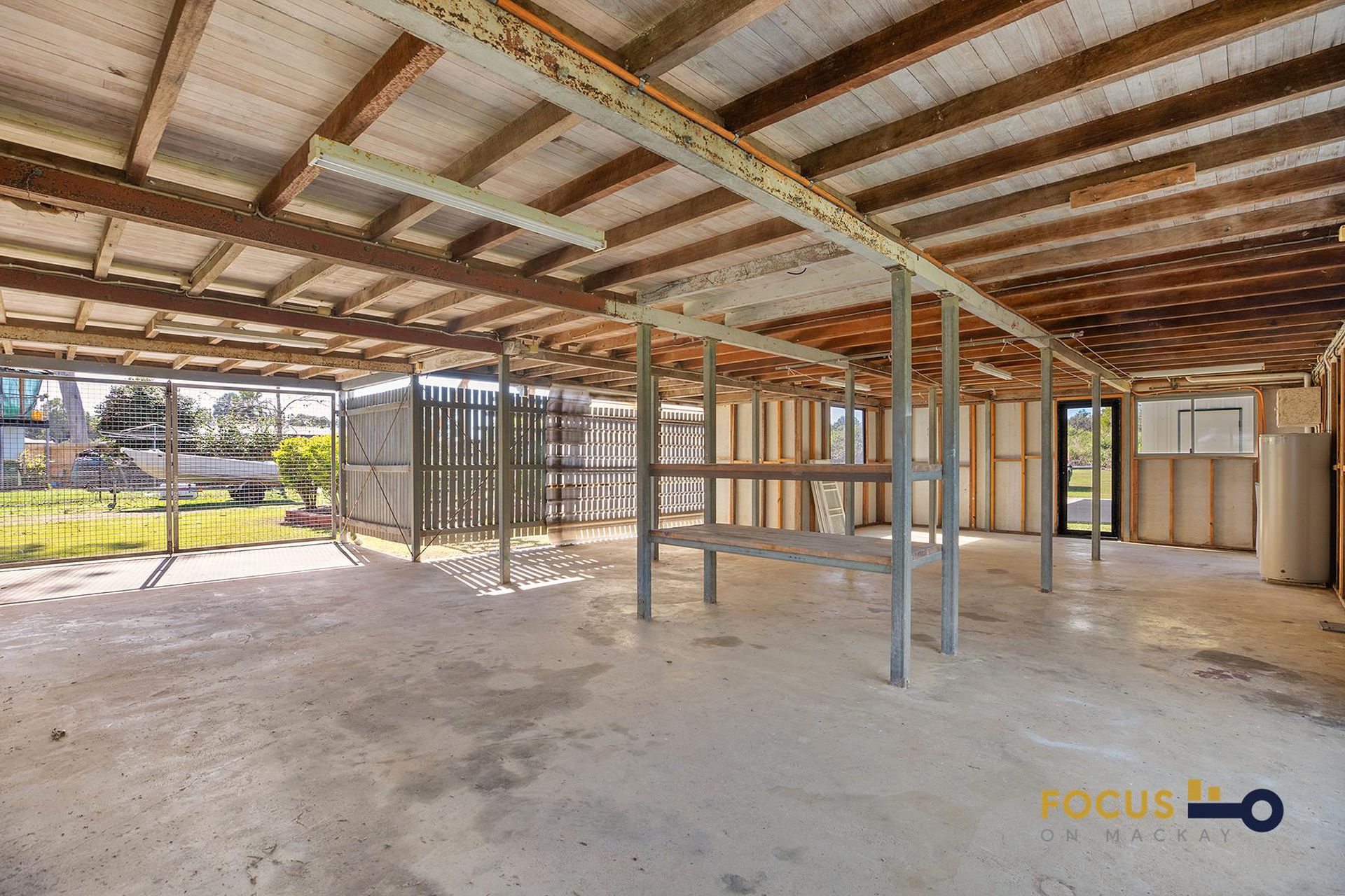 2/18 MANON ST, Armstrong Beach