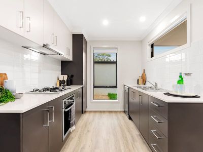 100 English Street, Donnybrook