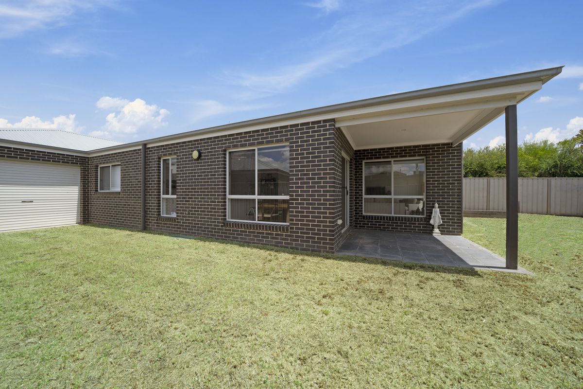 2 / 7 Avoca Court, Mansfield