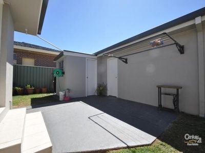 12 Emerald Street, Dubbo