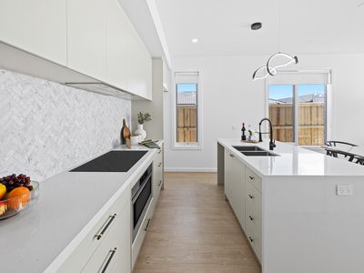 9 Pursuit Street, Mambourin
