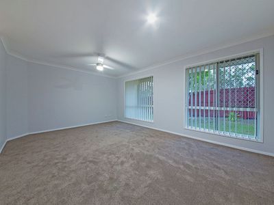 43 Olsen Cres, Wakerley