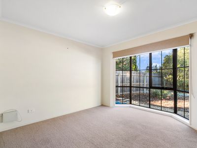 12 Yvette Close, Sale