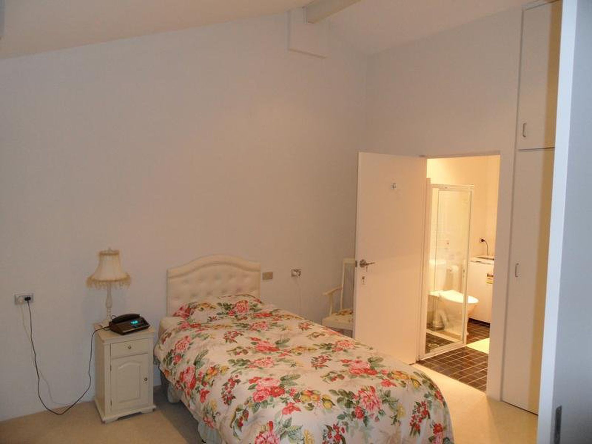 25 The Glen Road, Bardwell Valley