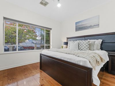 20 Frontenac Avenue, Panorama
