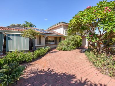 4 Carnegie Place, Greenfields