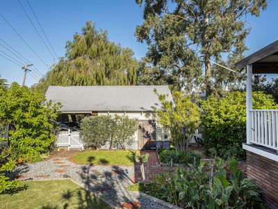 135 Whatley Crescent, Bayswater
