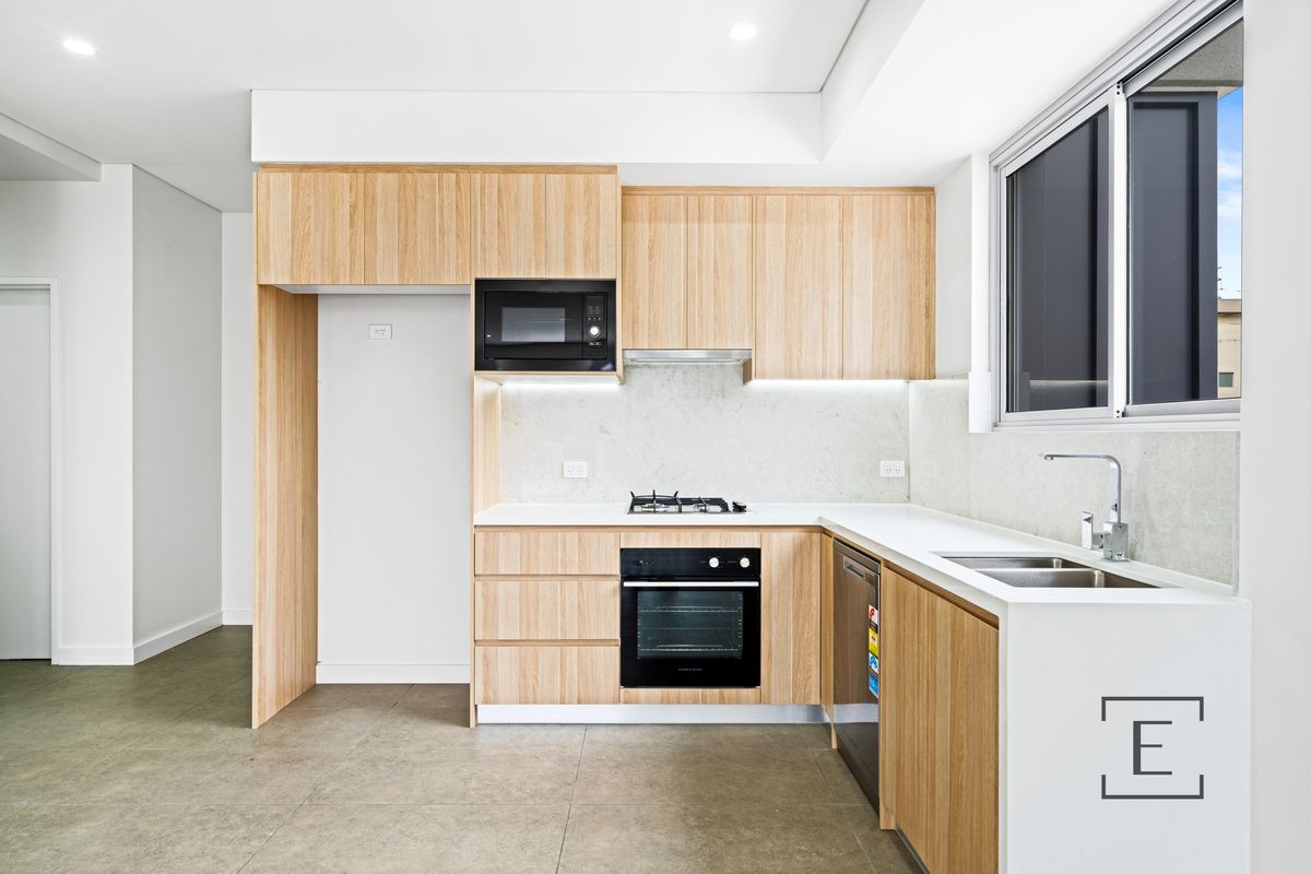 303 / 28 Courallie Avenue, Homebush West