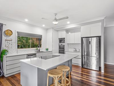 50 Country Road, Cannonvale