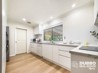14 Hazelwood Drive, Dubbo