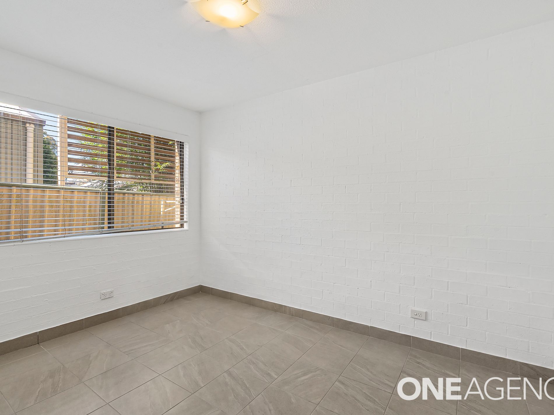 5 / 5-7 Bowen Street , Huskisson