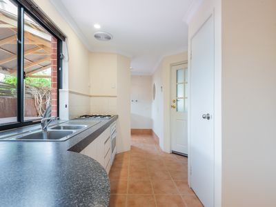 18 Easton Lane, Doubleview
