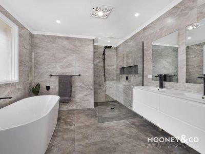 6 Rimfire Crescent, Cranbourne