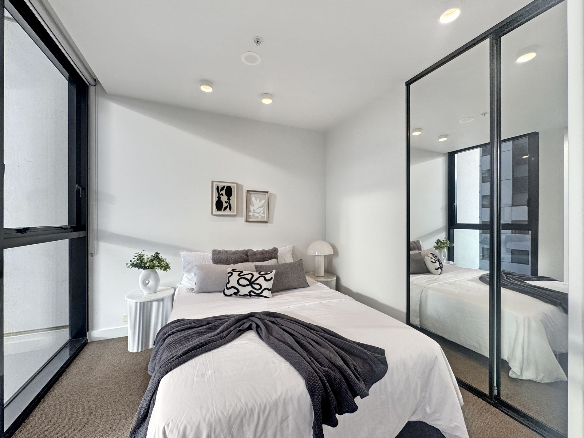 1205 / 33 Mackenzie Street, Melbourne