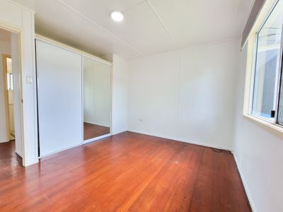 13 Kianga, Barney Point