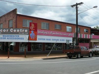 17b Main Street, Atherton