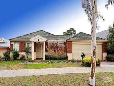 8 Chauncy Way, Lynbrook