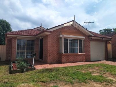 12 Bainton Place, Doonside