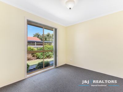 6 Teal Court, Narre Warren South