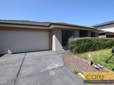 38 Peridot Avenue, Officer