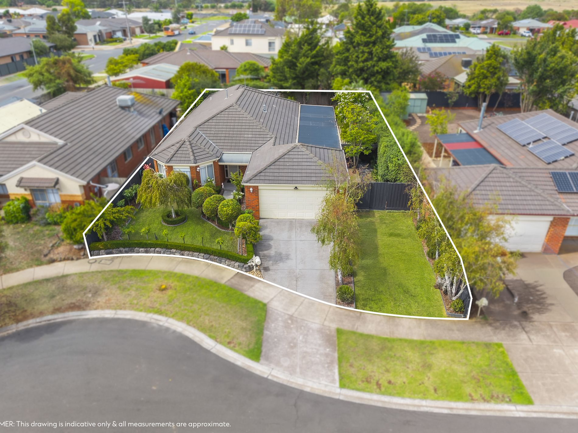 16 Skylark Court, Lara