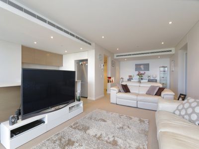 701 / 96 Bow River, Burswood