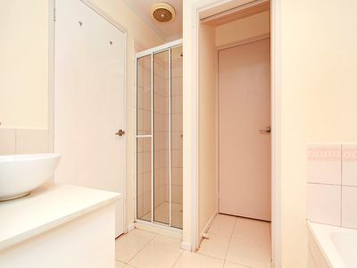 5 Kent Crt, Cranbourne North