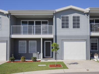 12 MAGPIE AVENUE, Elermore Vale
