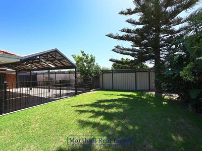 92 Balladong Loop, Carramar