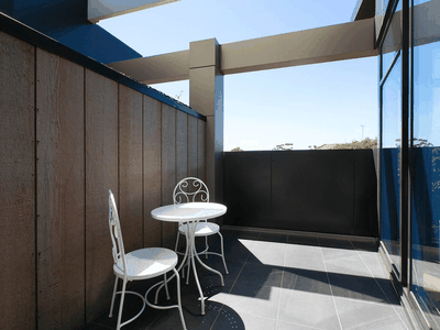 212 / 2 Kingsley Street, Elwood