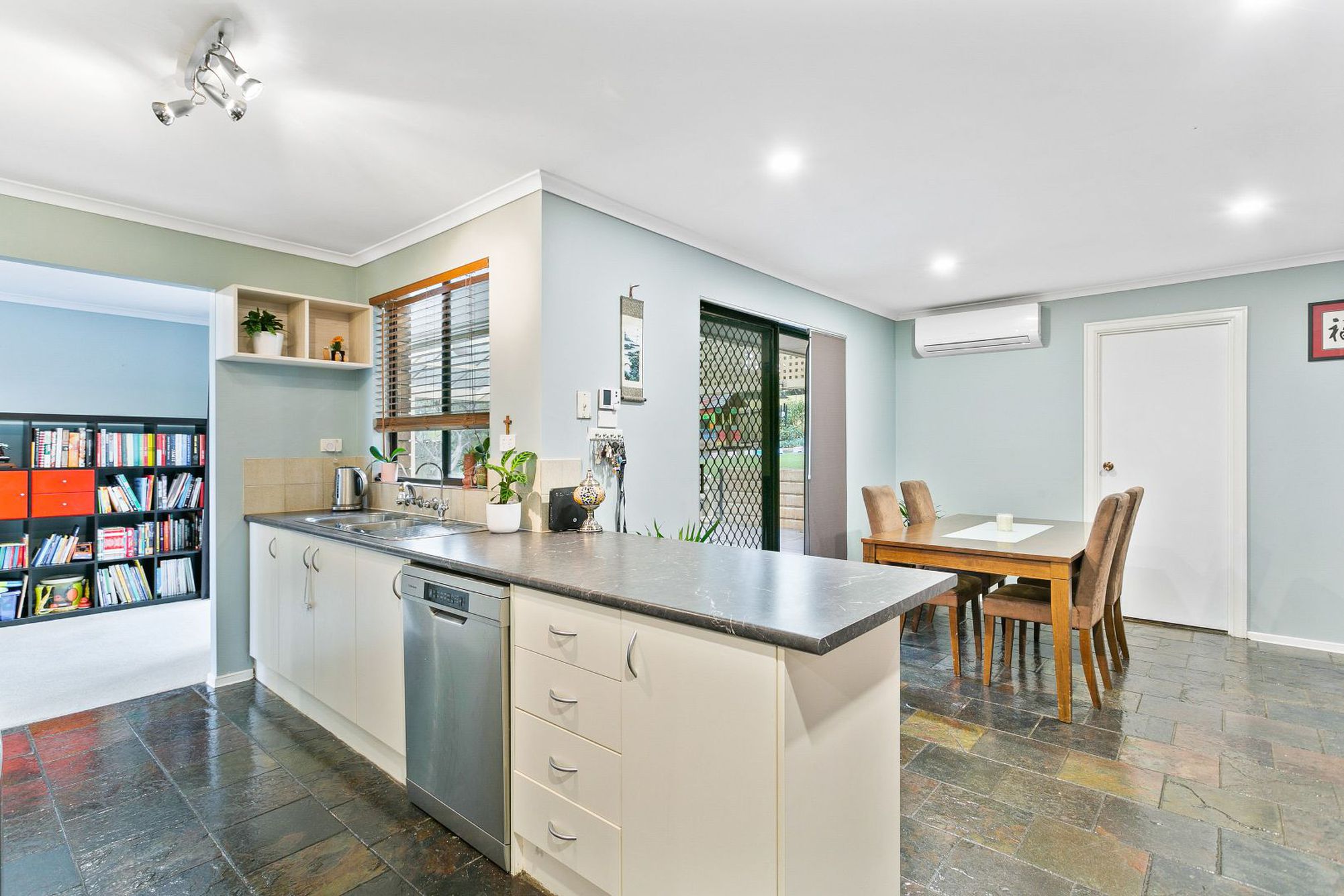 8 Rubin Crescent, Happy Valley