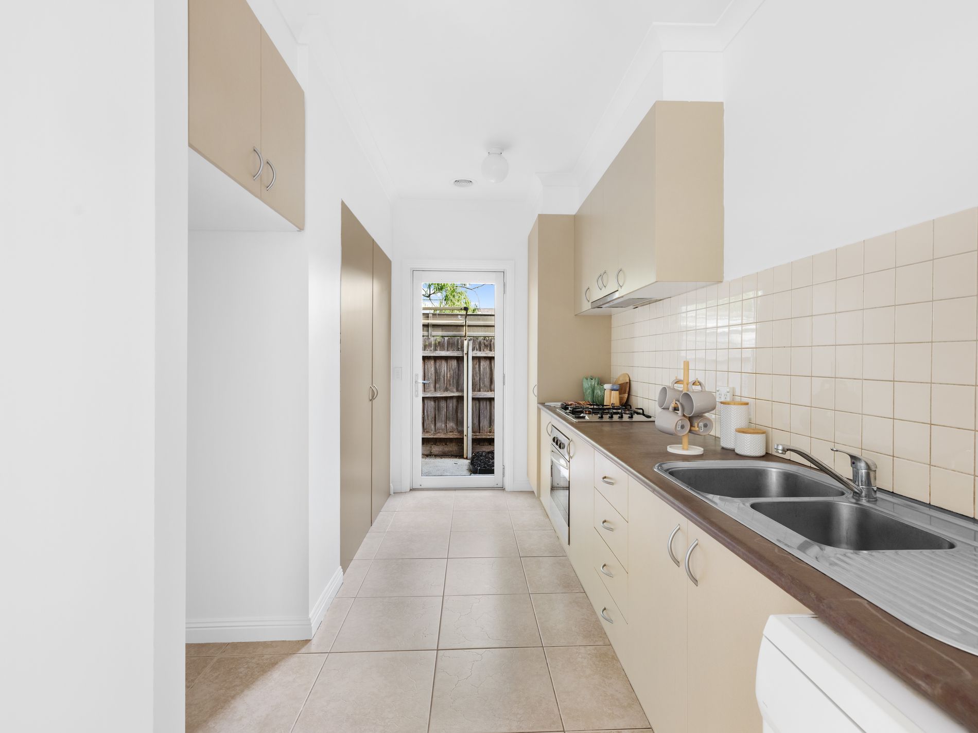 4 / 2 Bellairs Avenue, Seddon