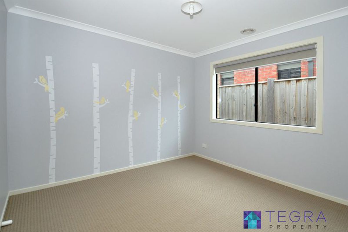 14 Baltic Circuit, Point Cook