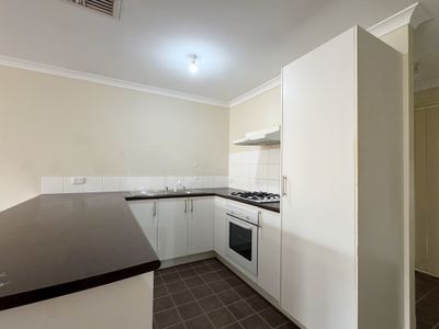 8 / 3 Great Eastern Highway, Somerville