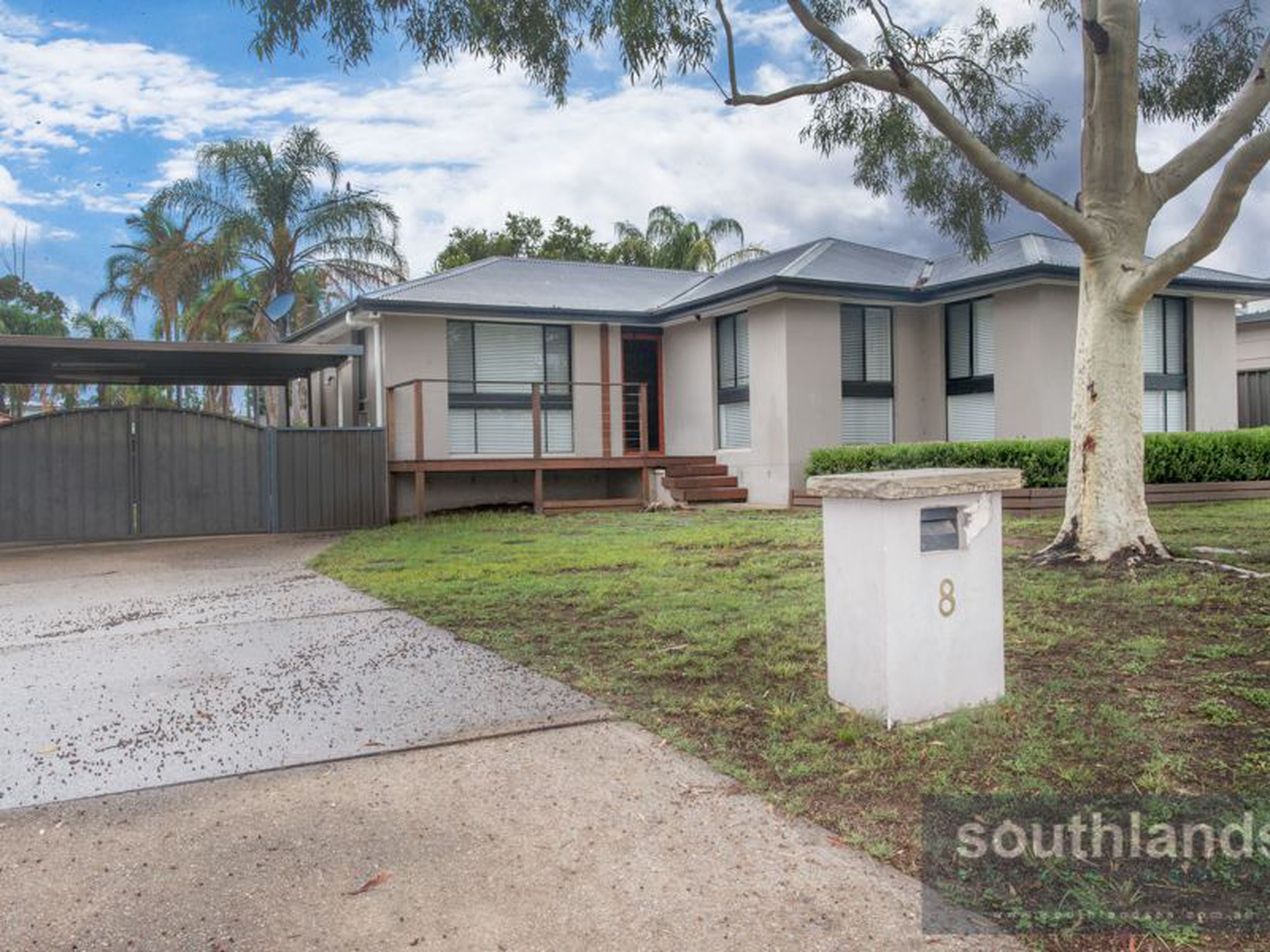 8 Timaru Grove, SOUTH PENRITH
