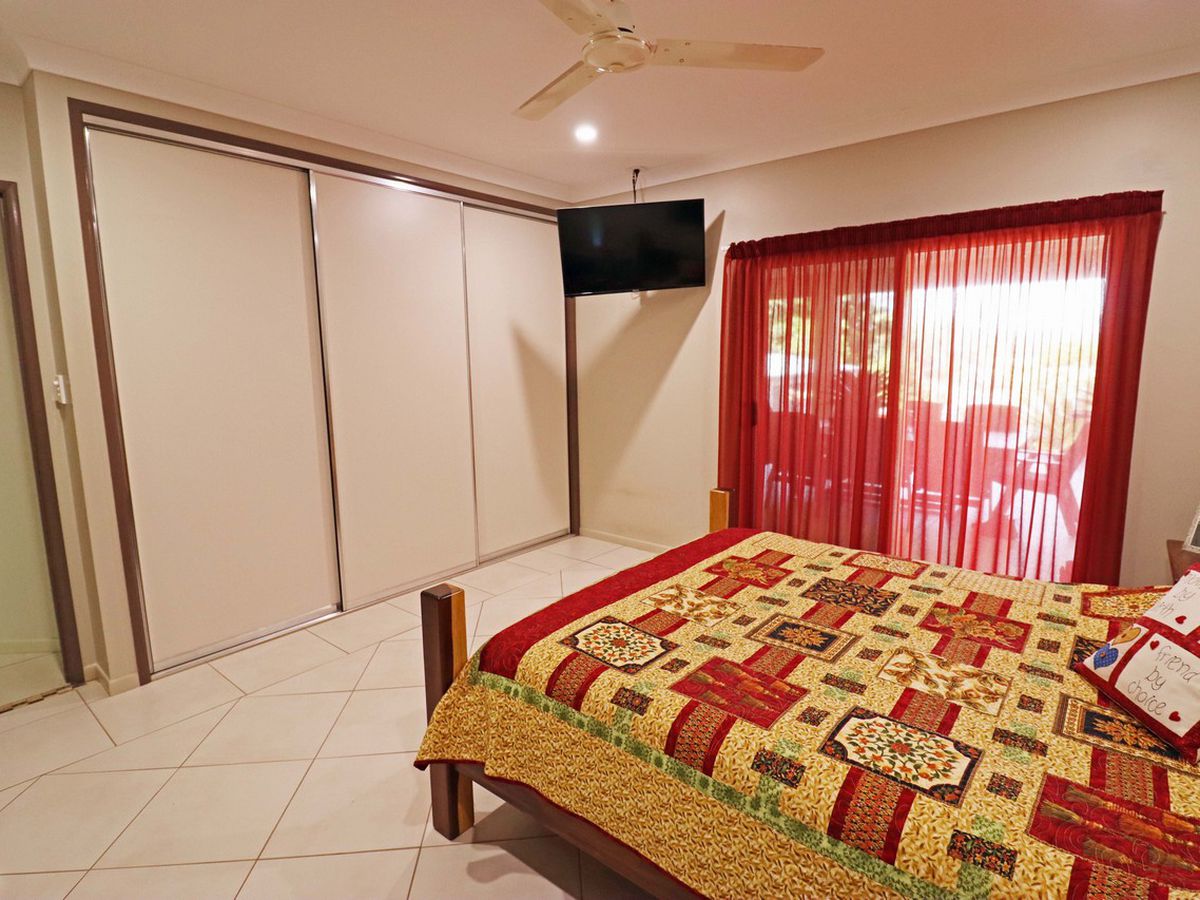 8 Eden Drive, Tinaroo