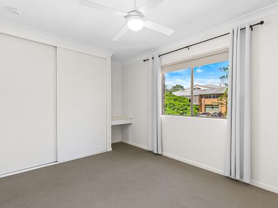 2 / 5 Vincent Street, Indooroopilly