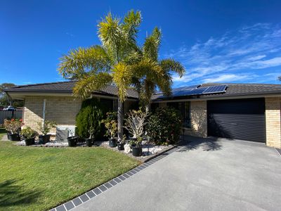 27 Lester Crescent, Torquay