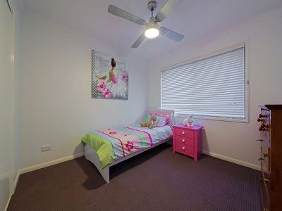 22 Manor Cres, Wakerley