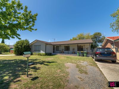 14 Naylor Street, Crestwood