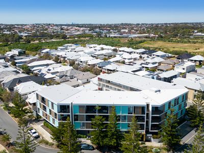 32 / 22 Heirisson Way, North Coogee