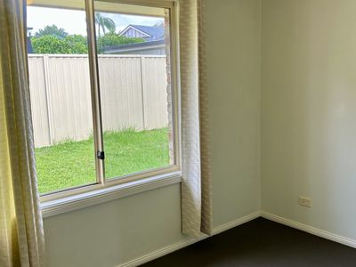 9 Cormorant Crescent, Glenmore Park