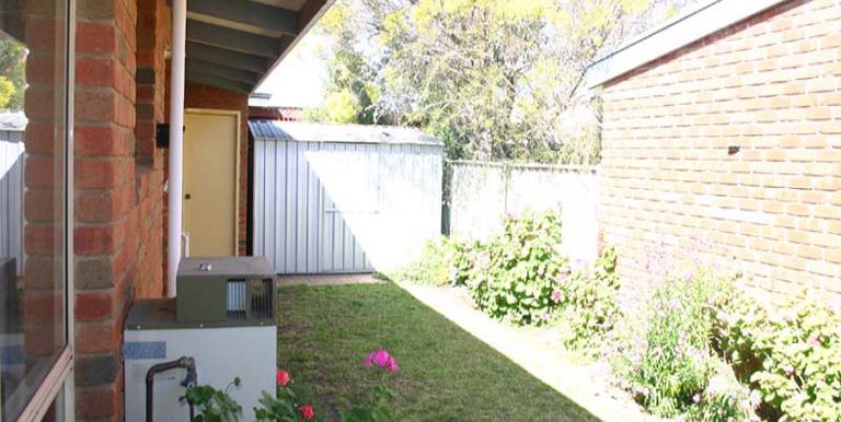 2A Lewis Street, Euroa