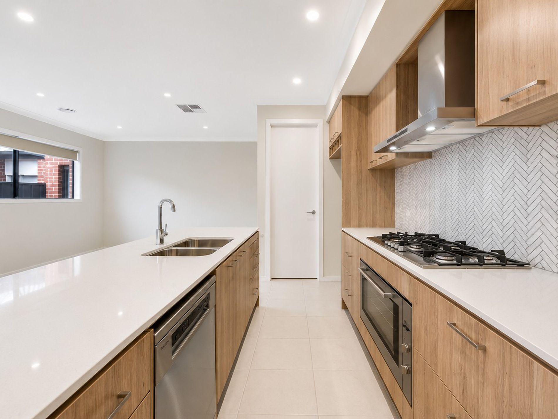 117 Oldbridge Boulevard, Weir Views