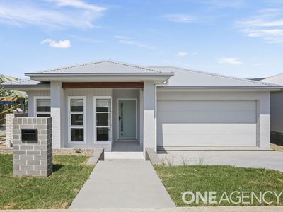 19 Bristlebird Drive, Calderwood