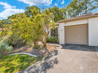 136 / 590 Pine Ridge Road, Coombabah