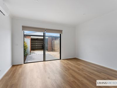 11 Crosby Walk, Werribee