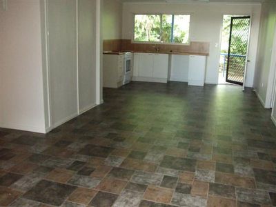 2 / 55 Helen, Cooktown